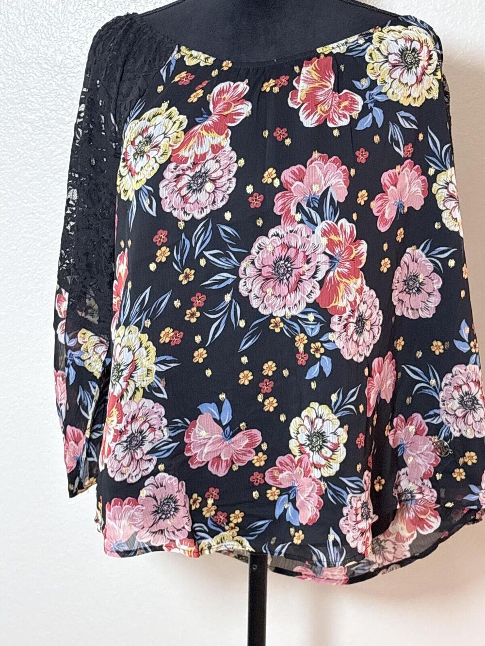 Adrienne Vittadini Woman NWT Black Floral Lace Sleeve Boho Blouse Size 1X